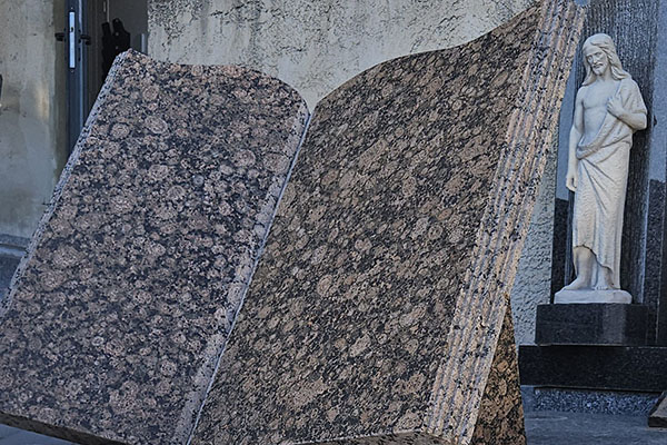 realisation-monument-funeraire-tombeau